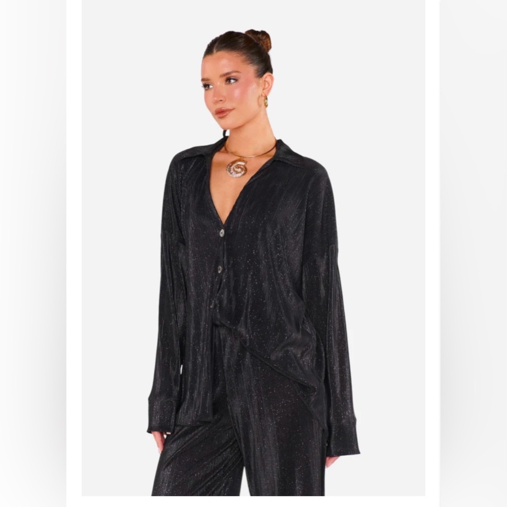Show Me Your MuMu Black NWT Everywhere Shirt - Picture 2 of 4